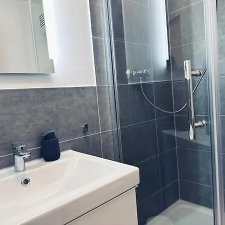Apartment 1-zimmer-apartment In Wuppertal